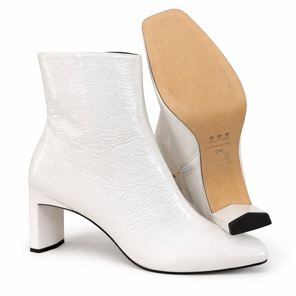 Botine dama din piele naturala lacuita, cu toc, alb- CARRANO 372007