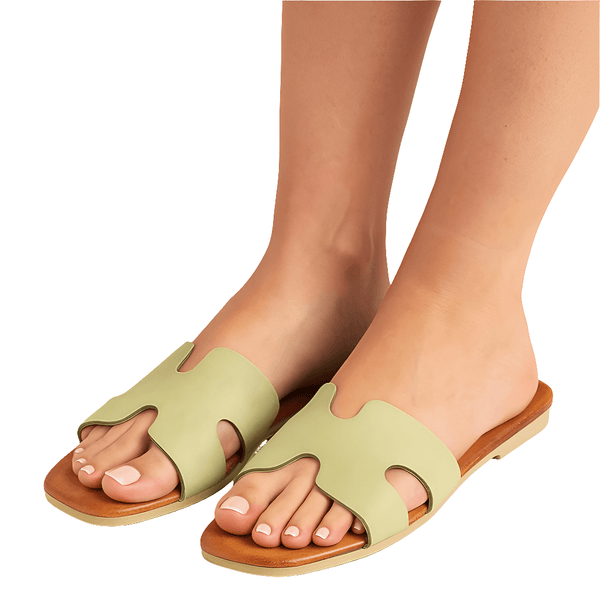 Papuci dama din piele naturala verde, talpa cu memorie, design modern, perfecta pentru vara 2025.