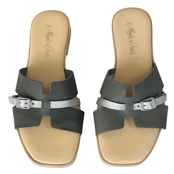 Papuci dama din piele naturala gri, Made in Italy, Colectia Vara 2025, cu detalii argintii.