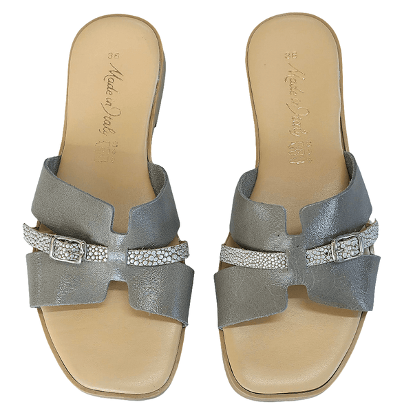 Papuci dama din piele naturala gri, cu catarama stralucitoare, Made in Italy, Colectia Vara 2025.